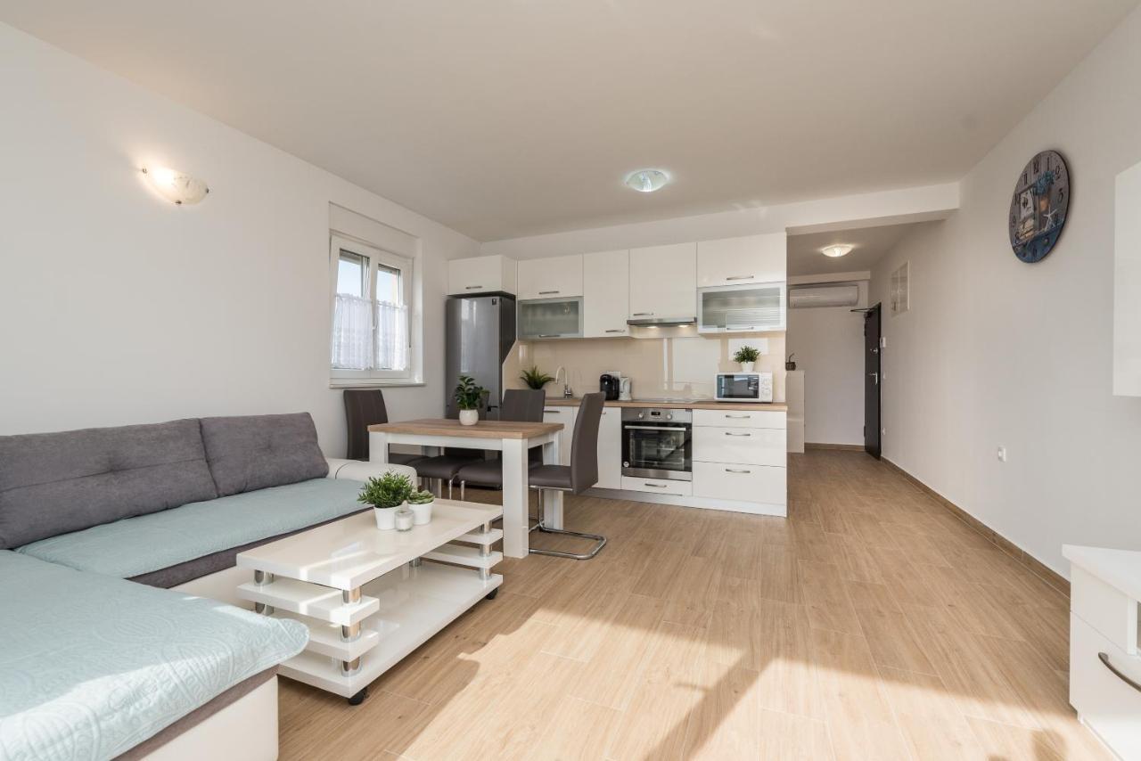 Zoran Brand New Modern Apartments Мандре Экстерьер фото