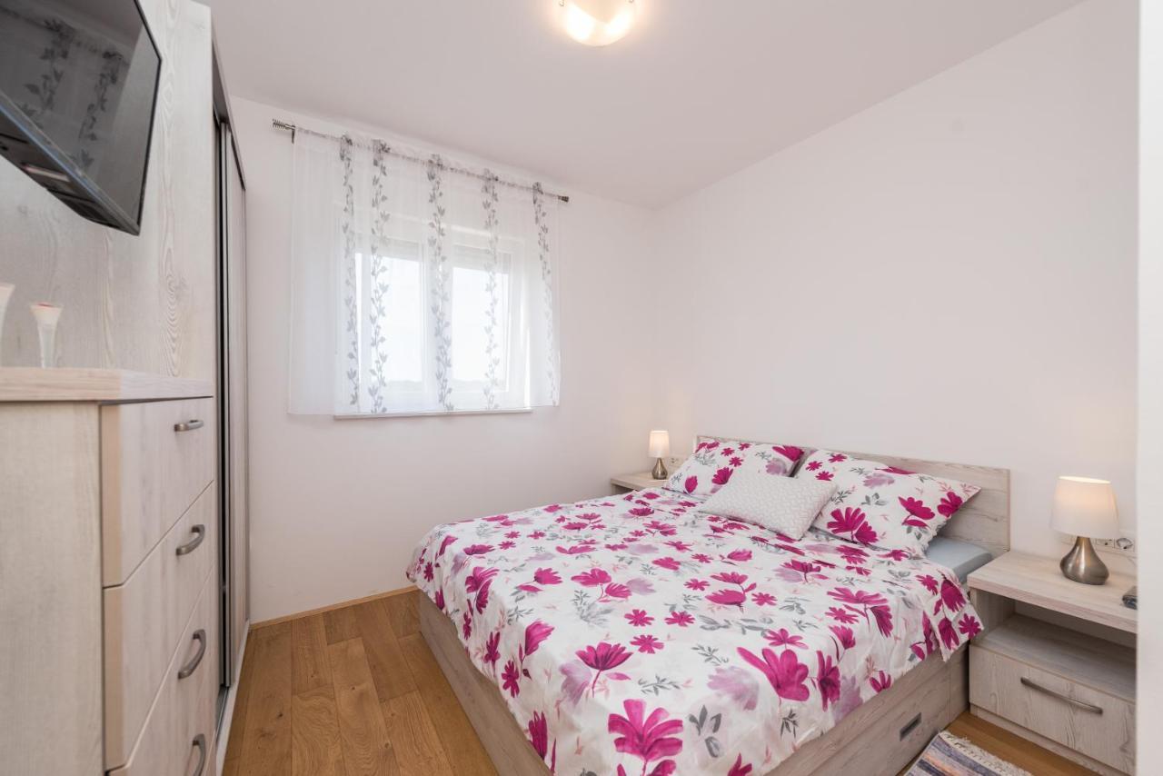 Zoran Brand New Modern Apartments Мандре Экстерьер фото